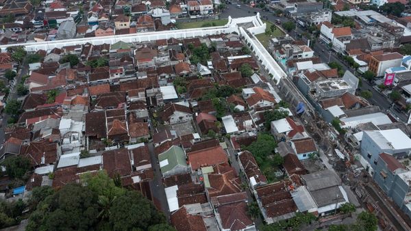 Foto Udara Proses Revitalisasi Benteng Kraton Yogyakarta