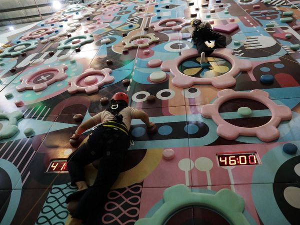 Serunya Bermain di Playground Tertinggi Playtopia