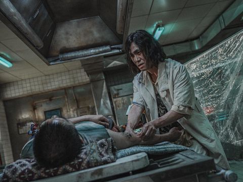 Sweet Home 2 Sweet Home S2 Oh Jung-se as Dr. Lim in Sweet Home S2. (Netflix/Kim Jeong Won)