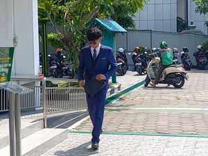 Respons Gibran Diminta Hakim Hadiri Sidang Mediasi Gugatan Almas Respons Gibran Diminta Hakim Hadiri Sidang Mediasi Gugatan Almas