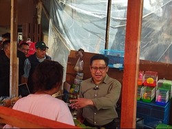 Datangi Chinatown Glodok, Cak Imin Dapat Keluhan Daya Beli Masyarakat Turun Datangi Chinatown Glodok, Cak Imin Dapat Keluhan Daya Beli Masyarakat Turun