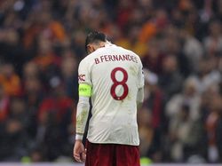 Bruno Fernandes Kritik Kesalahan MU, Scholes: Dia Bikin 2 Foul Bodoh