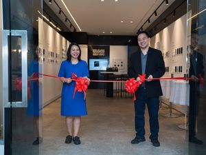 JUNG, Produsen Saklar dan Smart Home Premium Kini Hadir di Surabaya