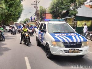 Ratusan Buruh dari Gresik Mulai Masuk Surabaya, Lalin Karang Pilang Padat Ratusan Buruh dari Gresik Mulai Masuk Surabaya, Lalin Karang Pilang Padat