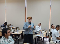 Damri Mengalah di Sini, Mau Dibayar Pakai Cabai-Ikan