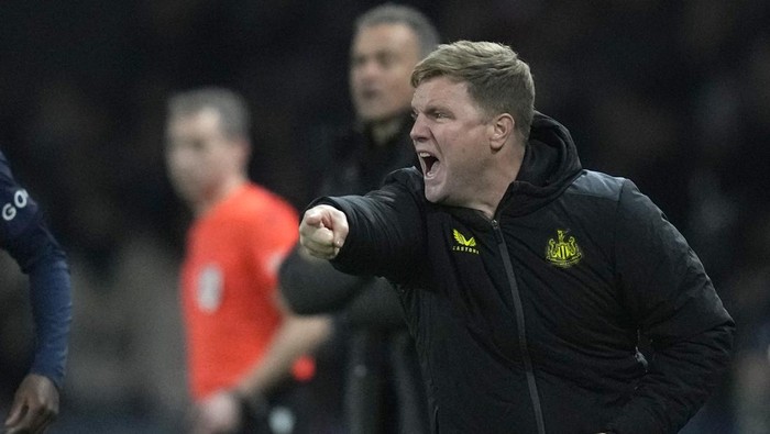 Newcastles head coach Eddie Howe reacts during the Champions League group F soccer match between Paris Saint-Germain and Newcastle United FC at the Parc des Princes in Paris, Tuesday, Nov. 28, 2023. (AP Photo/Thibault Camus)