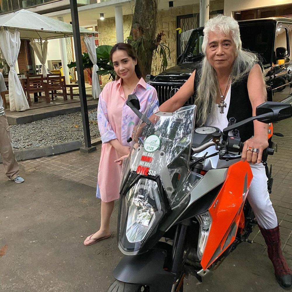 Gideon Tengker dan Nagita Slavina