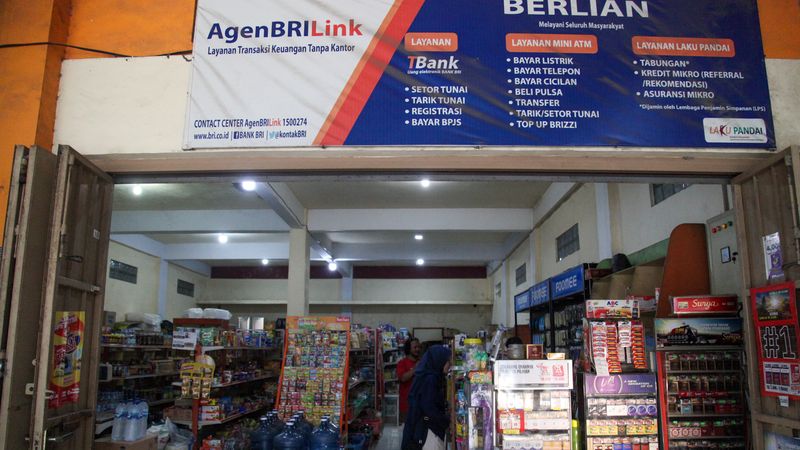 Jadi Andalan Warga Likupang, Agen Bank Ini Catatkan Transaksi Rp 1 M/Bulan Jadi Andalan Warga Likupang, Agen Bank Ini Catatkan Transaksi Rp 1 M/Bulan