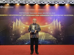 Konsisten Jaga Pertumbuhan Ekonomi, bank bjb Raih BI Award 2023
