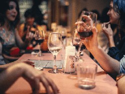 Dihujat Gegara Tak Beri Tip, Pelanggan Ini Jelaskan Kronologinya