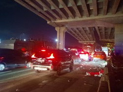 Massa Demo Buruh di Bekasi Bubarkan Diri