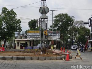 Pagar Jam Kota Sarat Sejarah di Kayutangan Heritage Kota Malang Dibongkar