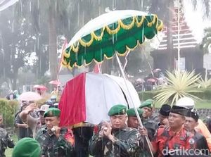 Pemakaman Napi Korupsi di Taman Makam Pahlawan Jadi Sorotan KPK Pemakaman Napi Korupsi di Taman Makam Pahlawan Jadi Sorotan KPK
