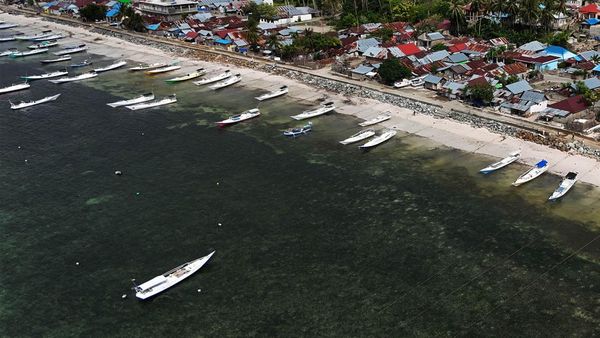Penampakan dari Udara Proyek Tanggul Laut di Donggala