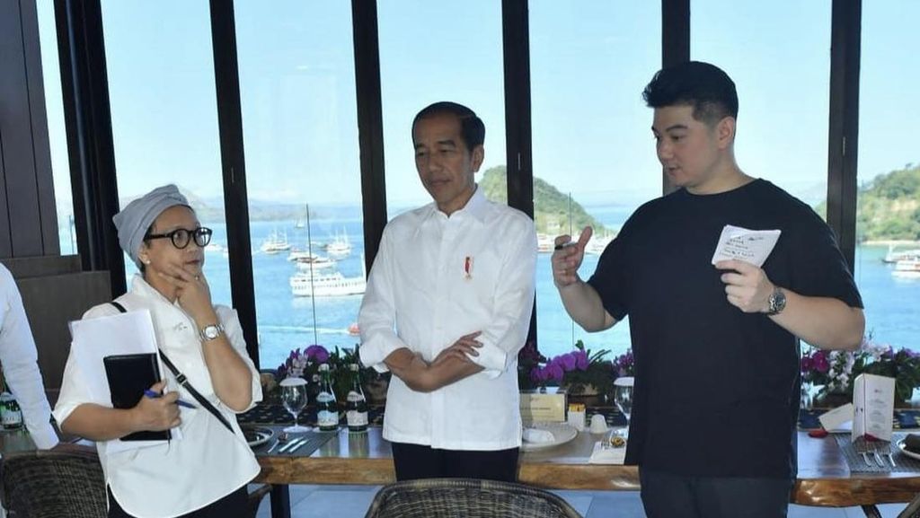 Potret Chef Arnold Poernomo Saat Siapkan Jamuan KTT hingga Kulineran Seru Potret Chef Arnold Poernomo Saat Siapkan Jamuan KTT hingga Kulineran Seru