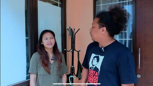 Rumah Indah Permatasari dan Arie Kriting