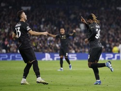 Selepas jeda, Napoli sempat menyamakan kedudukan dari sepakan Frank Anguissa di menit ke-47. 