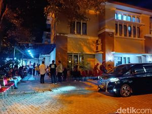 Suasana di Rumah Duka Sekjen Hanura Kodrat Shah yang Meninggal Dunia