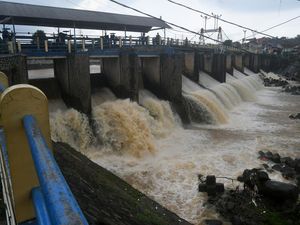 Waspada Banjir! Segini Ketinggian Air di Bendung Katulampa Bogor