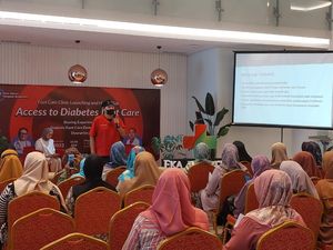 Eka Hospital Bekasi Gaungkan Perawatan Kaki Diabetes