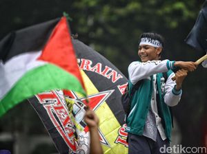 Massa Pelajar Gelar Unjuk Rasa di Kedubes AS Jakarta Dukung Palestina