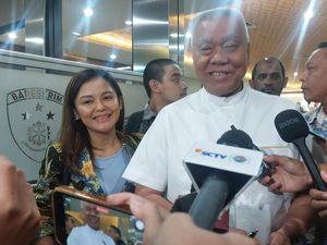 Diperiksa Sebagai Saksi, Alex Tirta Ngaku Tak Dikonfrontasi dengan Firli Diperiksa Sebagai Saksi, Alex Tirta Ngaku Tak Dikonfrontasi dengan Firli