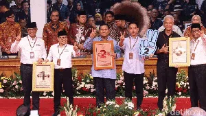 Bingkai Sepekan: Kampanye Dimulai, Buruh Demo UMP Cuma Naik Tipis