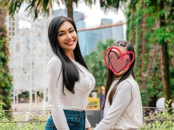 Alasan Denada Masih Sembunyikan Wajah Anak