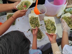 Asyik, Bisa Makan Bulung Gratis di Serangan Festival