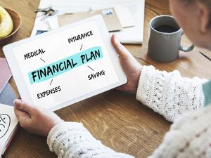 8 Tips Mengatur Keuangan untuk Pasangan yang Baru Menikah