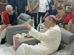 Uskup Emeritus Agung Kupang Mgr Petrus Turang Wafat di Jakarta