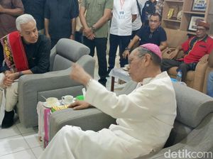 Uskup Emeritus Agung Kupang Mgr Petrus Turang Wafat di Jakarta Uskup Emeritus Agung Kupang Mgr Petrus Turang Wafat di Jakarta