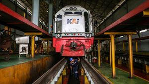 Jelang Nataru, KAI Lakukan Perawatan Lokomotif