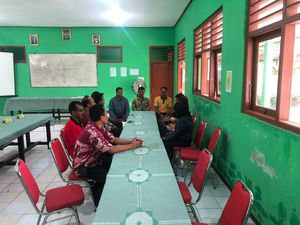 Kasus Pelajar SMP di Ngawi Tendang Teman Tirukan Film Laga Berakhir Damai Kasus Pelajar SMP di Ngawi Tendang Teman Tirukan Film Laga Berakhir Damai