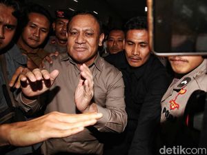 Survei Indikator: Mayoritas Responden Puas Kinerja Polisi Usut Kasus Firli Survei Indikator: Mayoritas Responden Puas Kinerja Polisi Usut Kasus Firli