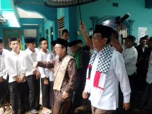 Kenakan Syal Palestina, Mahfud Md Hadiri Halaqah Kebangsaan Ulama di Banten