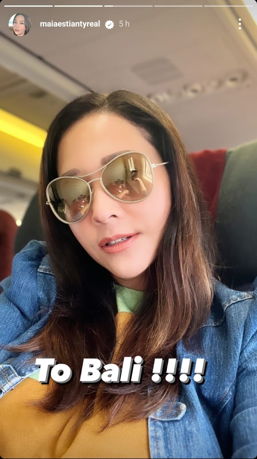 Maia Estianty umumkan bahwa dirinya sedang dalam penerbangan ke Bali