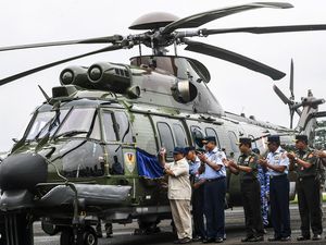 Timses Tegaskan Prabowo Bertugas Sebagai Menhan Saat Naik Heli TNI di Sumbar
