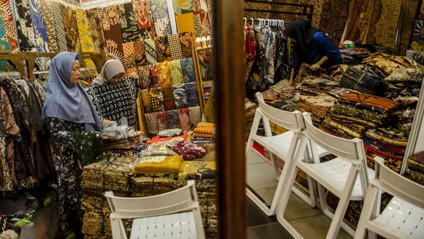Batik Khas Nusantara Dipamerkan di Bandung