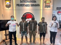Pedagang Sate, Kuli dan Tukang AC di Surabaya Ditangkap Edarkan Sabu
