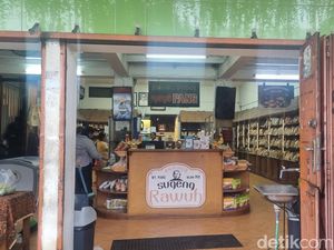 Legendaris! Toko Nyonya Pang Muntilan, Surga Jajanan Tradisional dan Oleh-oleh Legendaris! Toko Nyonya Pang Muntilan, Surga Jajanan Tradisional dan Oleh-oleh