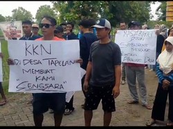 Pelantikan Perangkat Desa Tapelan Bojonegoro Diwarnai Demo Warga