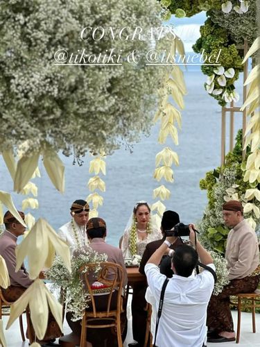 Alhamdulillah Sah, Ini 7 Potret Pernikahan BCL dan Tiko Aryawardhana di Bali