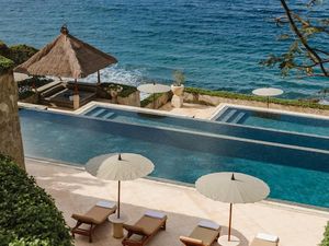 Kesuksesan Pria Sukabumi di Balik Mewahnya Hotel Tempat Nikah BCL Kesuksesan Pria Sukabumi di Balik Mewahnya Hotel Tempat Nikah BCL