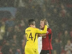 Dua Dunia Hojlund dan Onana