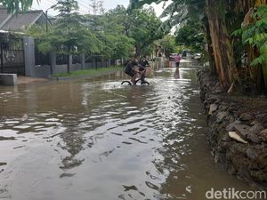Banjir Rendam Permukiman Warga di Sudiang Makassar