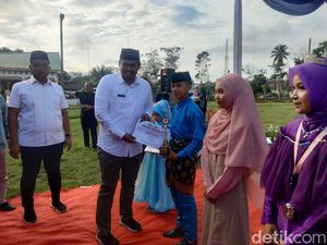 Tutup Kegiatan Qasidah di Asahan, Bobby Ajak Berdoa untuk Palestina Tutup Kegiatan Qasidah di Asahan, Bobby Ajak Berdoa untuk Palestina