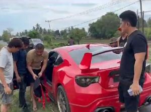 Mobil Sport Dibawa 2 Pria Selundupkan Sabu 1 Kg di Bone Toyota 86