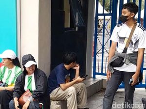 Calo Tiket Marak di Final Piala Dunia U-17, Ada yang Jual Rp 1 Juta! Calo Tiket Marak di Final Piala Dunia U-17, Ada yang Jual Rp 1 Juta!