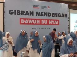 Terima Dukungan Relawan Ibu Nyai di Solo, Gibran Bilang Begini
